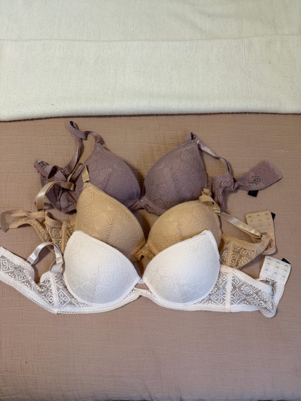Everyday Lace lined T-Shirt Bra - White, Taupe & Beige